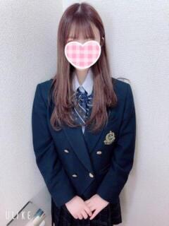 トム