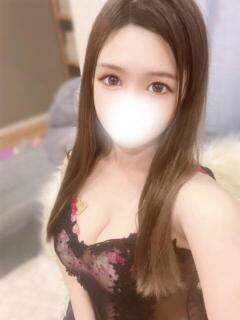中里めいな
