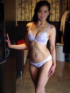 篠田梨沙子