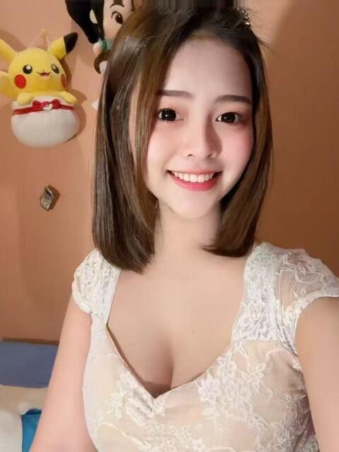 新人モエちゃん