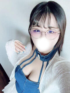 岩瀬ゆゆ